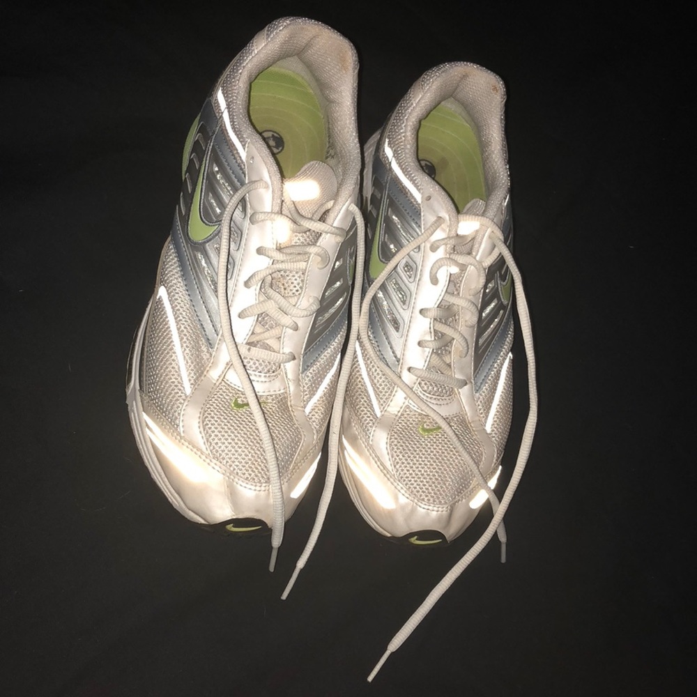 Nike Air Pegasus shoes
